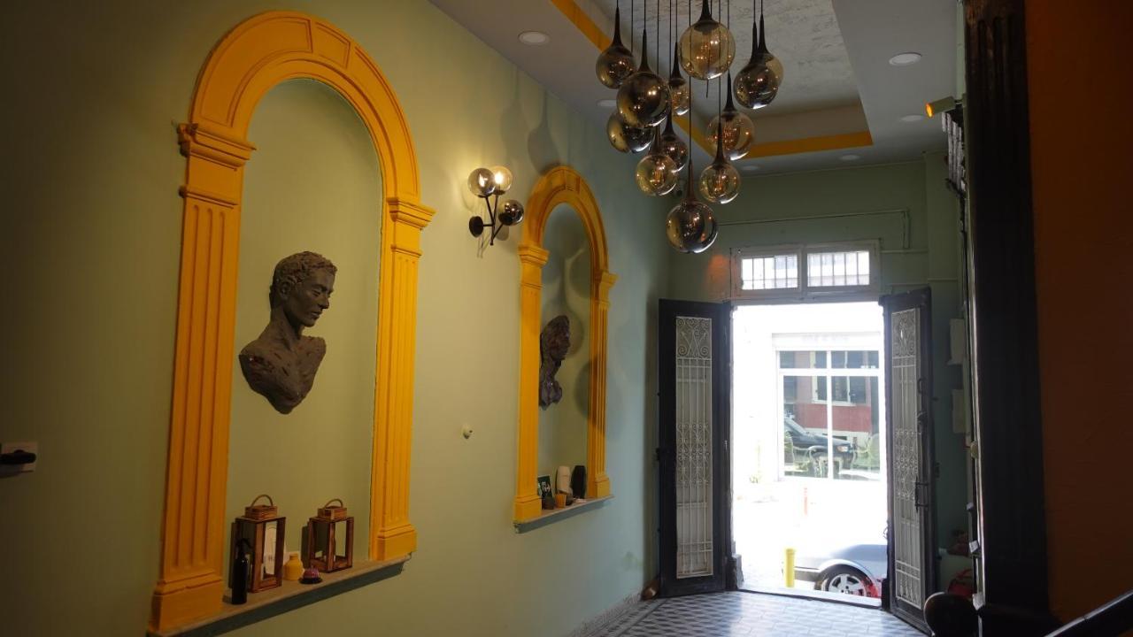 Titan House Hostel İzmir