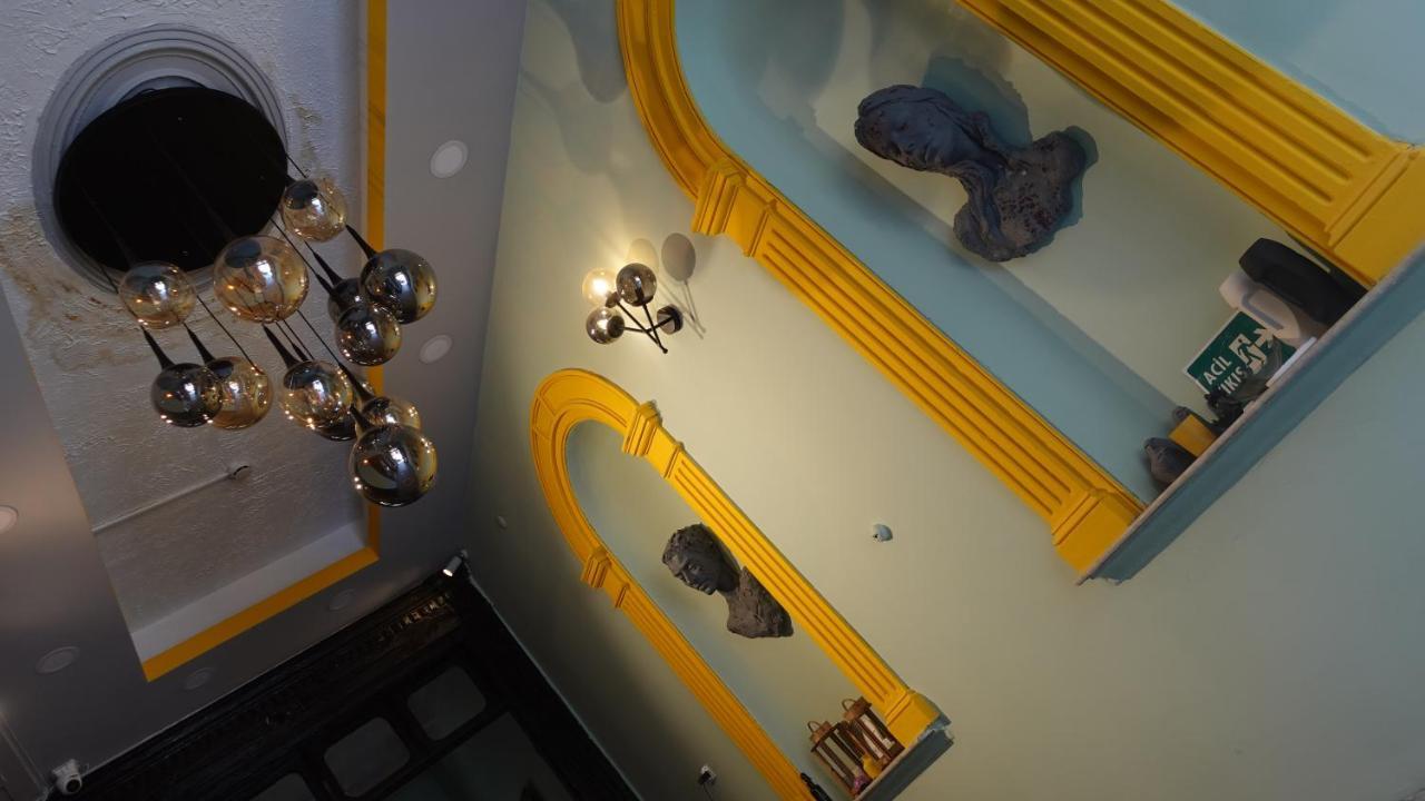 Hostel Titan House